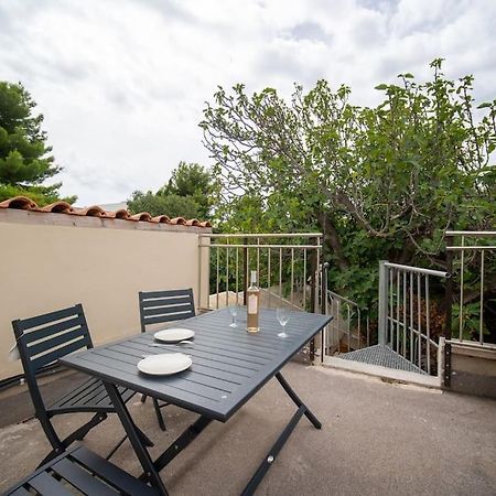 Appartamento Le Jasmin Airconditioned Studio With Swimming Pool Marsiglia Esterno foto